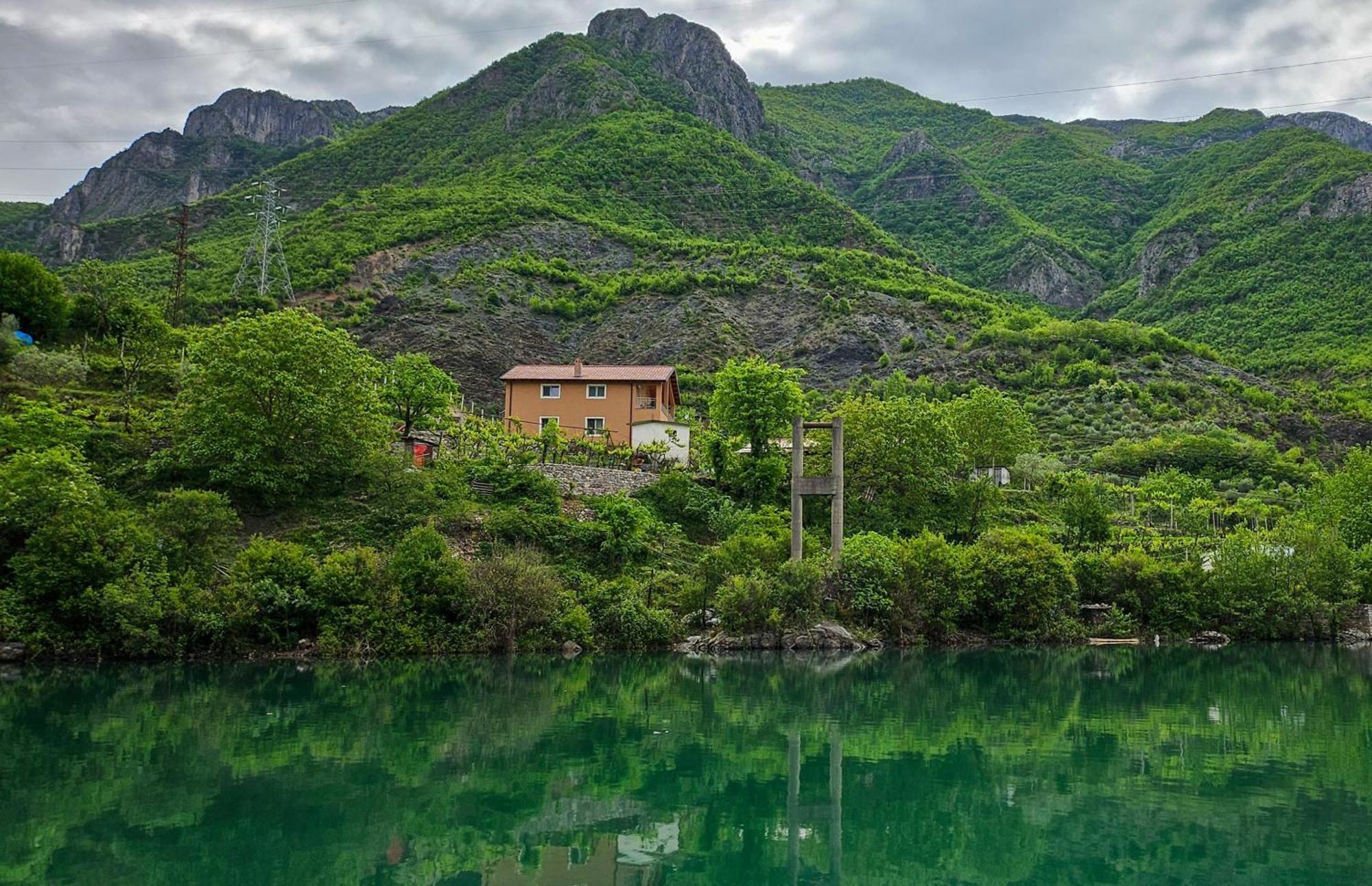 Koman_Lakeview_Apartments Shkodër Buitenkant foto