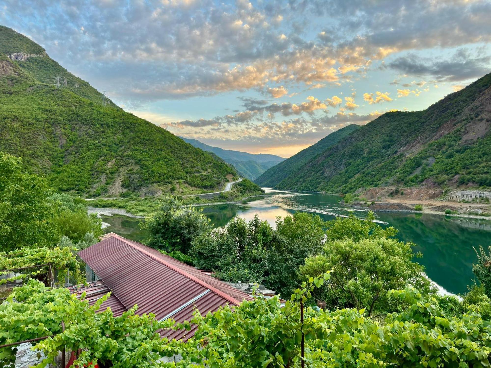 Koman_Lakeview_Apartments Shkodër Buitenkant foto